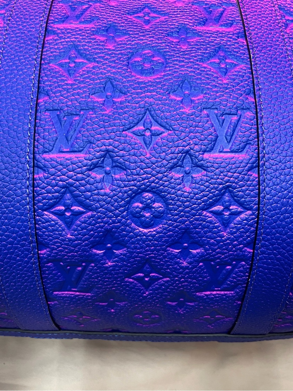 Louis Vuitton Fuchsia and Purple Monogram Keepall Travel Bag - Picture 2 of 15